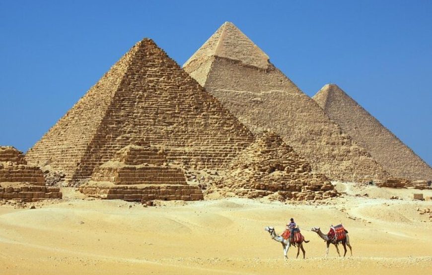 Cairo: Pyramids, Sakkara & Memphis Tour with Lunch