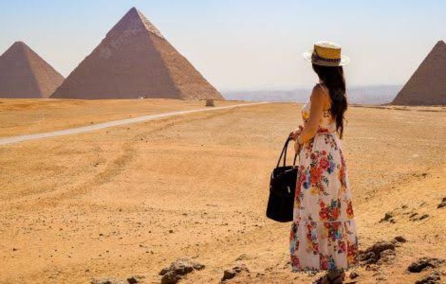 Cairo: Great Pyramids of Giza and Egyptian Museum Tour